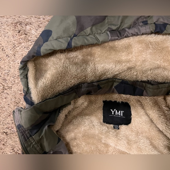NWOT YMI camo hooded vest XS - Picture 3 of 3